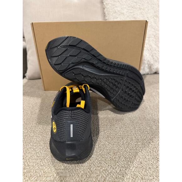 Sz 8.5 - Nike Pittsburgh Steelers Air Zoom Pegasus 40 - Picture 7 of 7